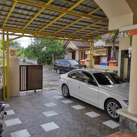 Nariska Suite Homestay Yogyakarta Luaran gambar