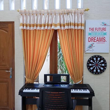 Nariska Suite Homestay Yogyakarta Luaran gambar