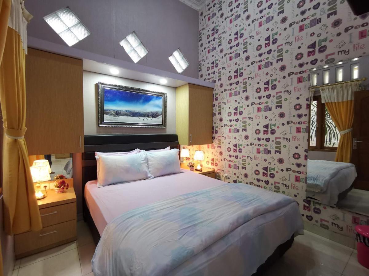 Nariska Suite Homestay Yogyakarta Luaran gambar
