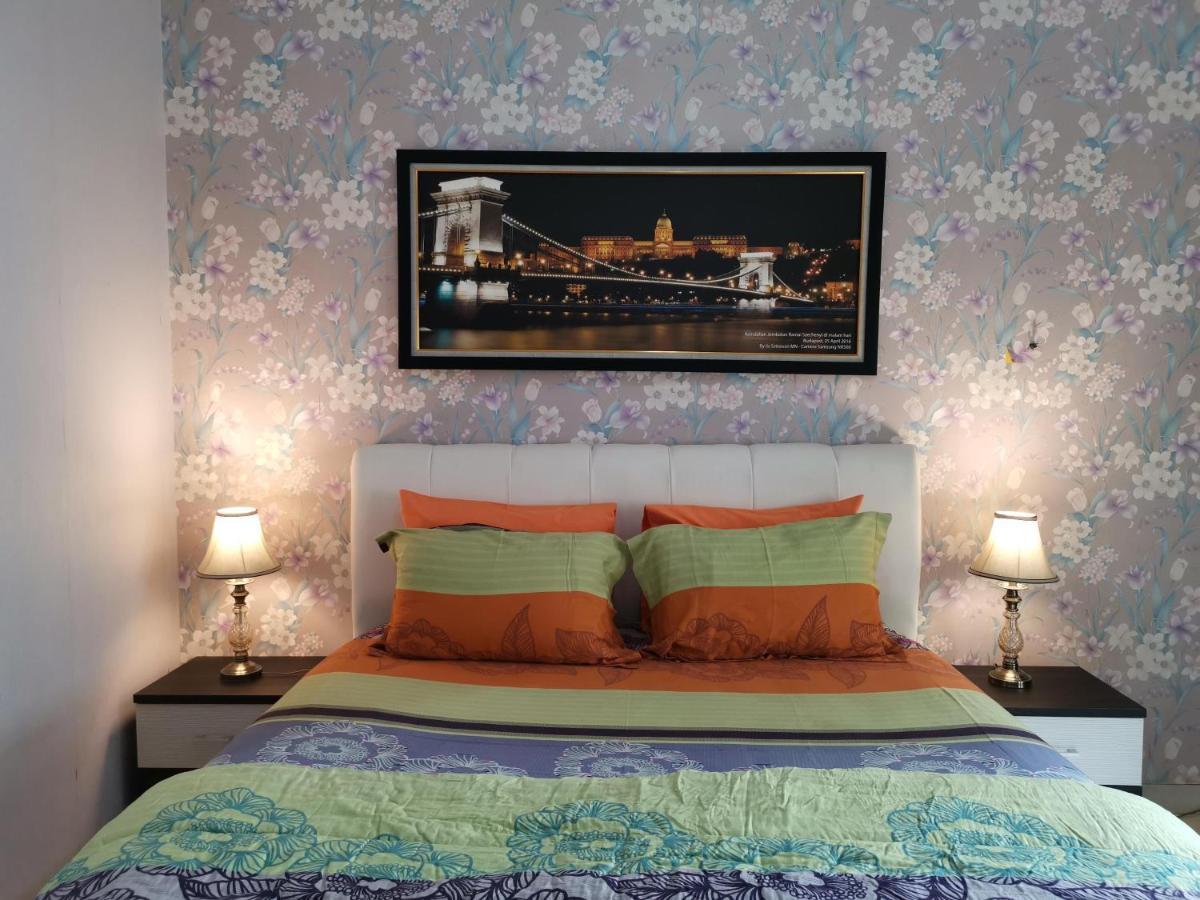 Nariska Suite Homestay Yogyakarta Luaran gambar