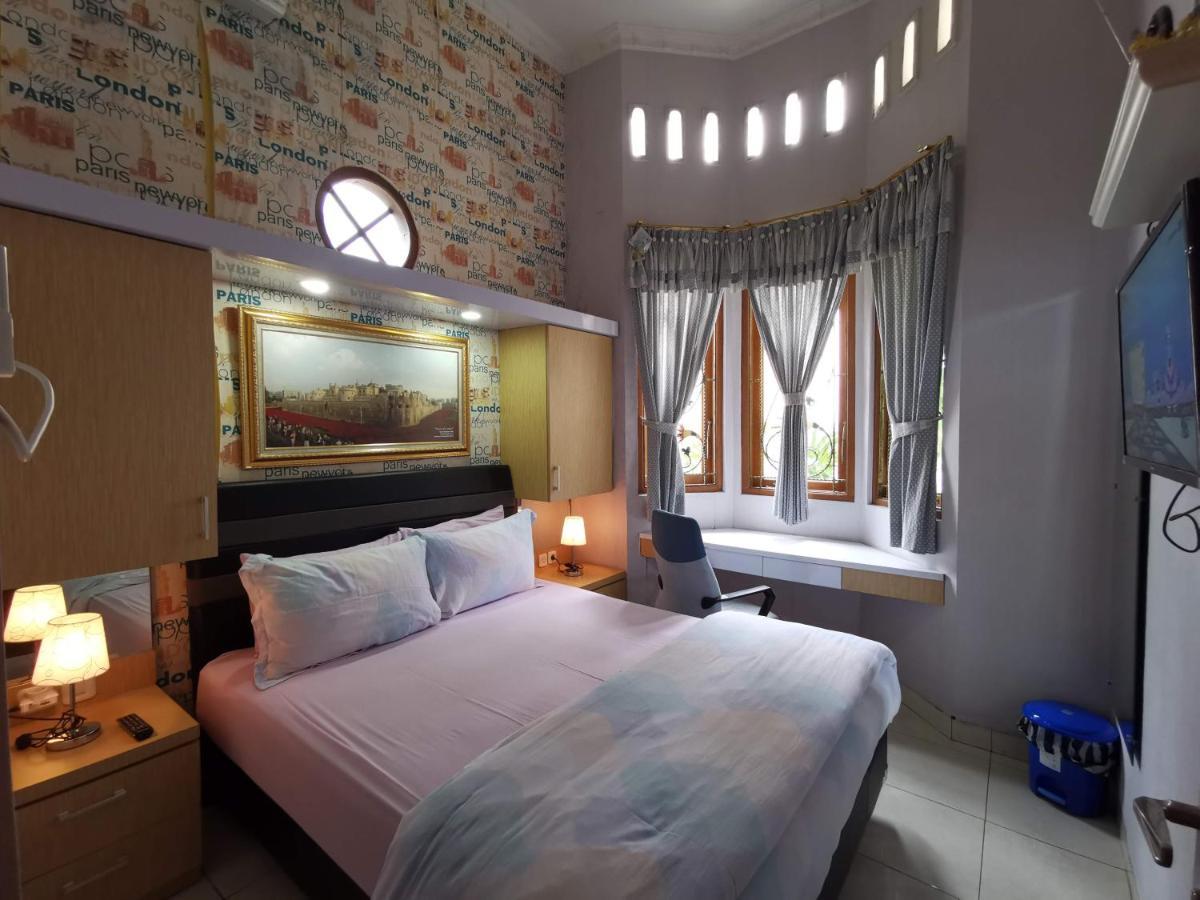 Nariska Suite Homestay Yogyakarta Luaran gambar