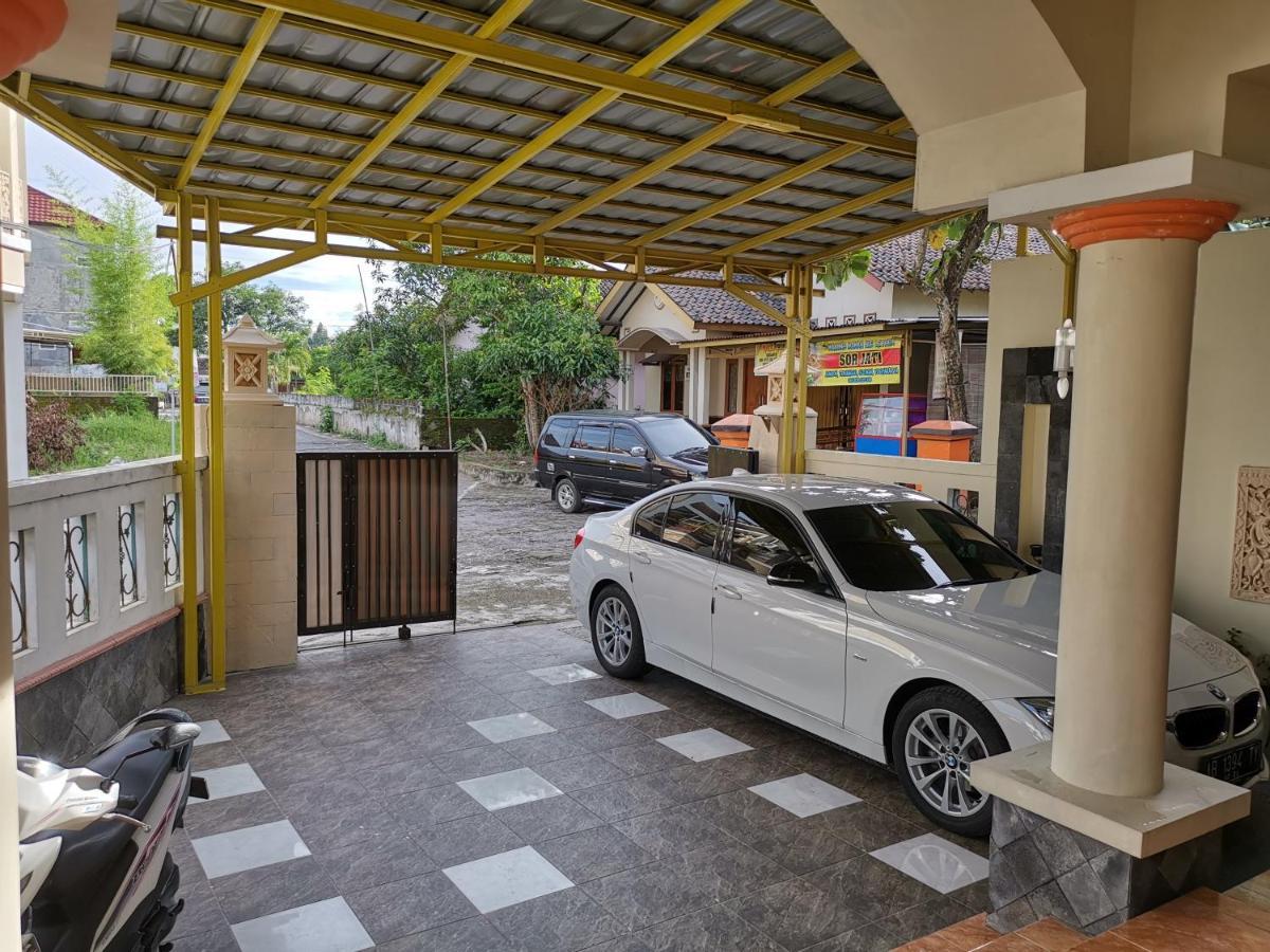 Nariska Suite Homestay Yogyakarta Luaran gambar