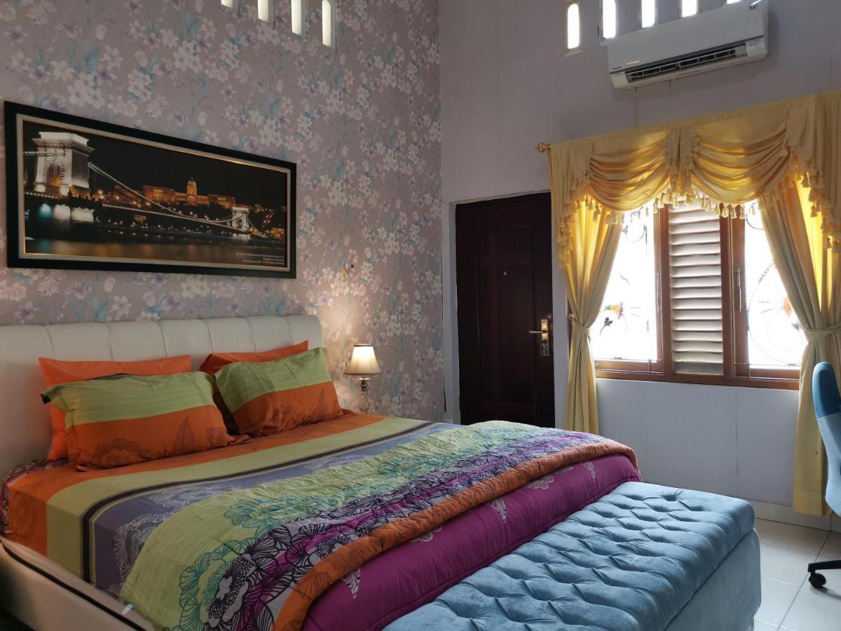 Nariska Suite Homestay Yogyakarta Luaran gambar