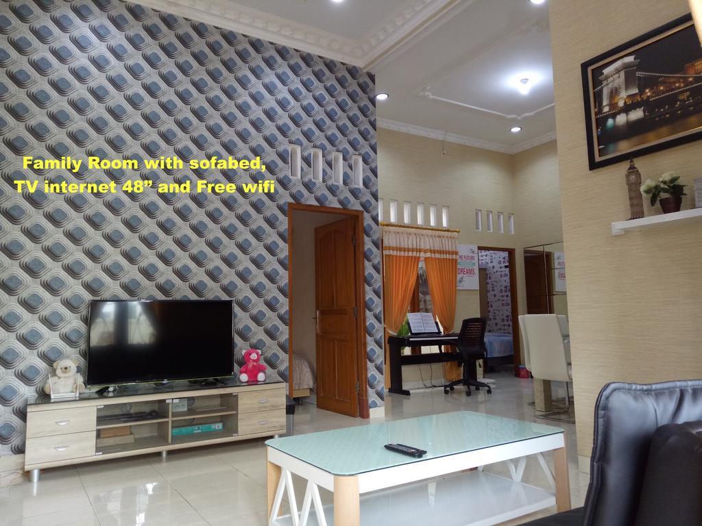 Nariska Suite Homestay Yogyakarta Luaran gambar